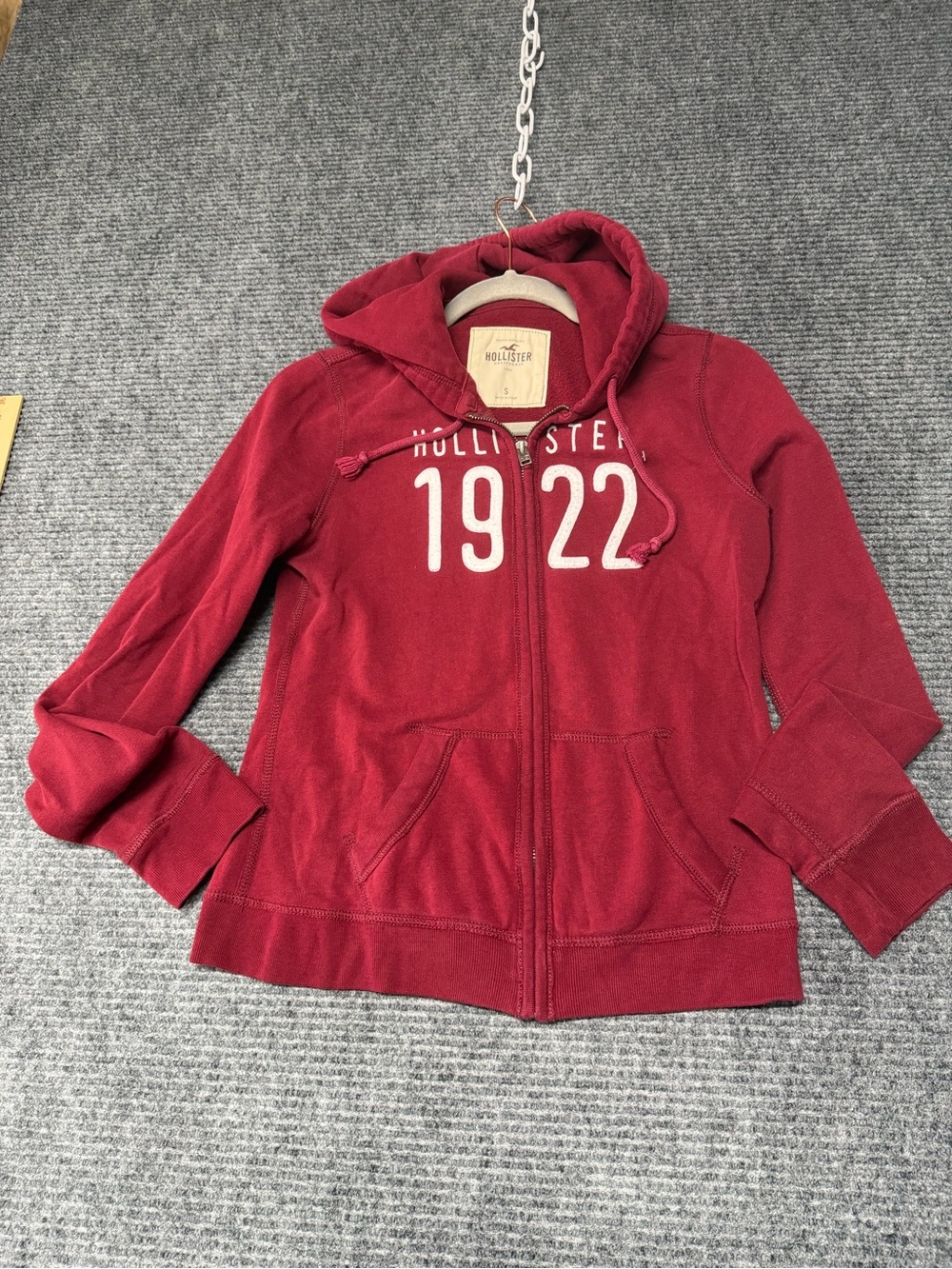 Y2K Hollister Burgundy Zip-Up Hoodie with White '1922' Chest Print holy grail